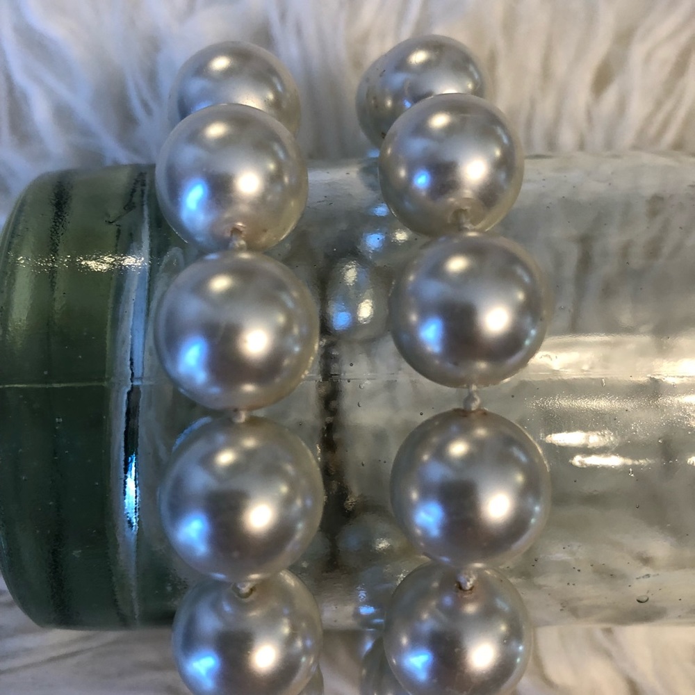(L),Vintage, Old money, academia Dbl Jumbo Pearl beaded adj statement Bracelet! - Picture 3 of 5